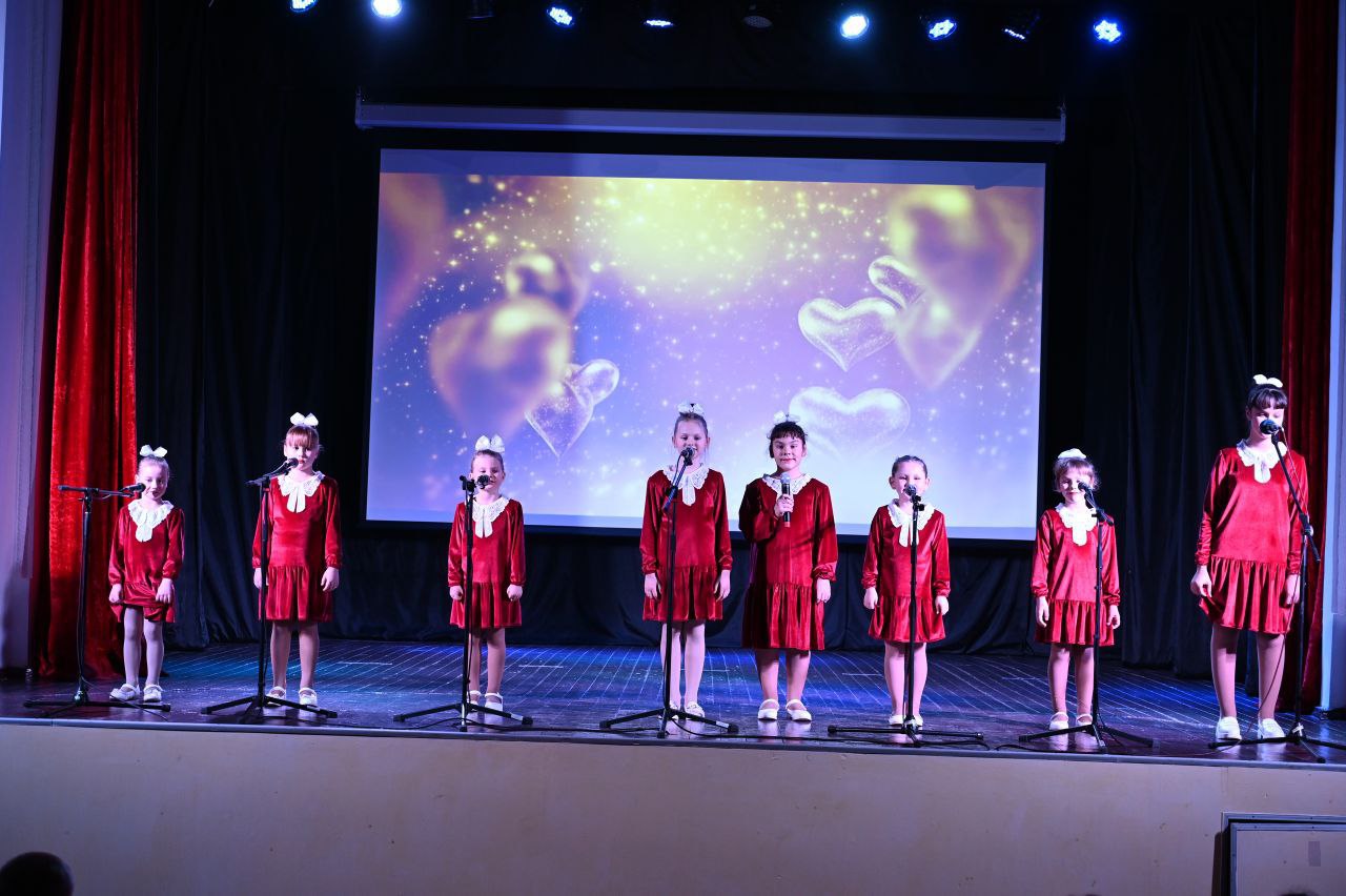 В Ирмино состоялся праздничный концерт, посвящённый Дню матери! В Ирмино состоялся праздничный концерт, посвящённый Дню матери!
