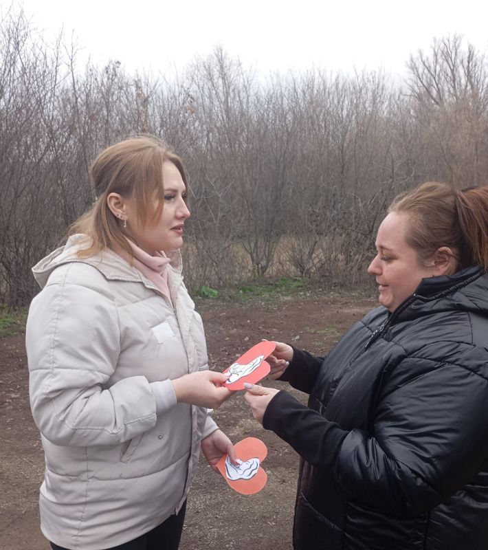 В последнее воскресенье ноября в России отмечается один из самых добрых и душевных праздников – «День матери» В последнее воскресенье ноября в России отмечается один из самых добрых и душевных праздников – «День матери»