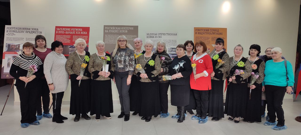 В Перевальском музеее прошла программа «Мама звучит как поэма, как песня»