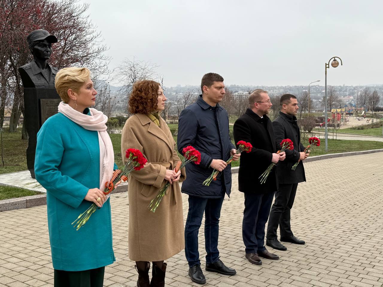 Память формируется делами: сегодня мы вспомнили тех, кто повлиял на судьбу Донбасса Память формируется делами: сегодня мы вспомнили тех, кто повлиял на судьбу Донбасса