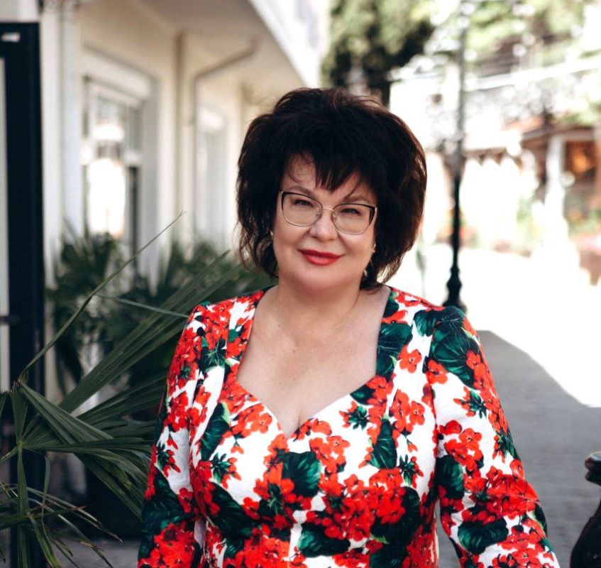 Марина Филиппова: Дорогие, милые женщины от всей души поздравляю Вас с Днём матери!