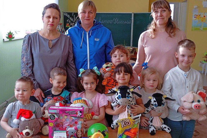 Материнское сердце, которое согреет каждого бойца: Многодетная мама из ЛНР помогает участникам СВО и их семьям Материнское сердце, которое согреет каждого бойца: Многодетная мама из ЛНР помогает участникам СВО и их семьям