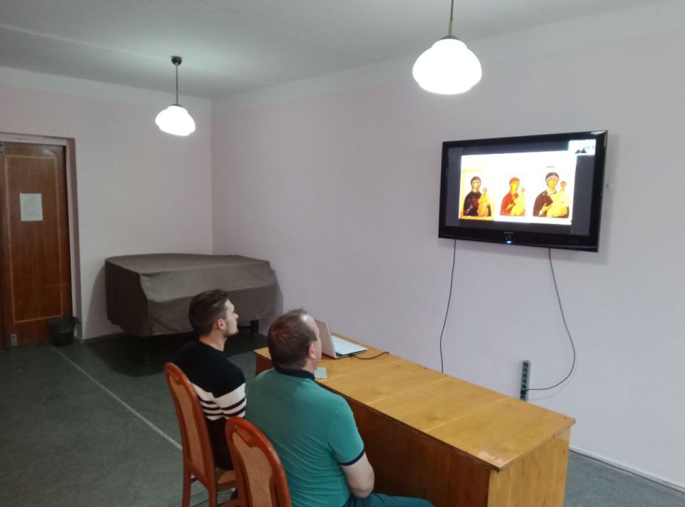 Департамент музеев продолжает знакомить сотрудников Дворца культуры имени Горького с курсом лекций "История и культура Отечества" Департамент музеев продолжает знакомить сотрудников Дворца культуры имени Горького с курсом лекций "История и культура Отечества"