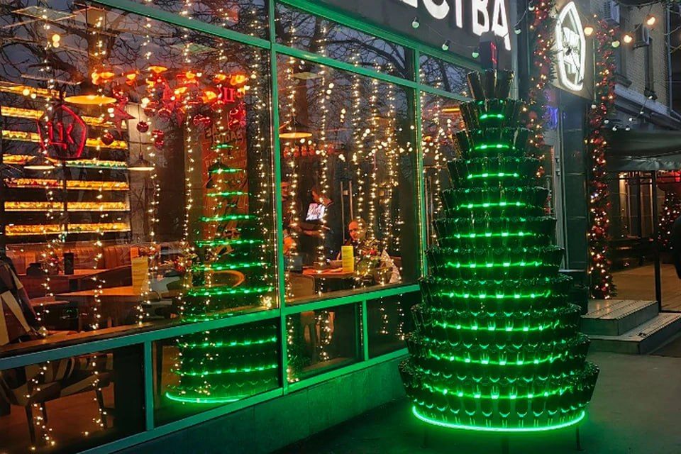 В Луганске стартовал конкурс новогоднего оформления магазинов и кафе