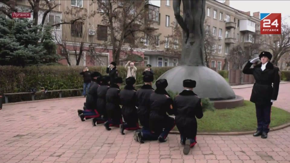 В Луганске почтили память погибших ликвидаторов последствий аварии на ЧАЭС