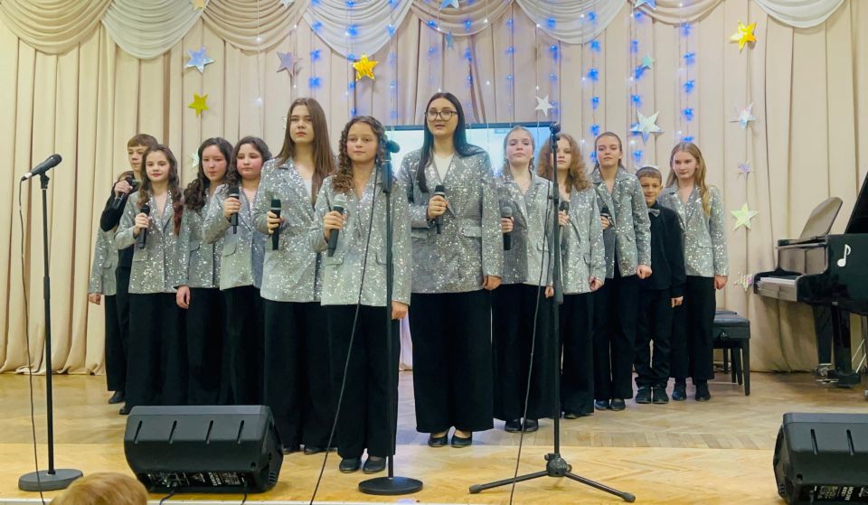 Учащиеся Детской школы искусств №1 г. Ровеньки стали победителями открытого городского фестиваля-конкурса детского художественного творчества "Мамины звёздочки" Учащиеся Детской школы искусств №1 г. Ровеньки стали победителями открытого городского фестиваля-конкурса детского художественного творчества "Мамины звёздочки"