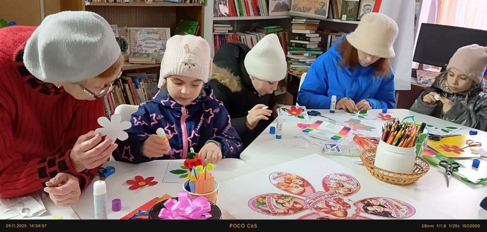 Мастер-классы ко Дню матери в Белокуракинском муниципальном округе Мастер-классы ко Дню матери в Белокуракинском муниципальном округе