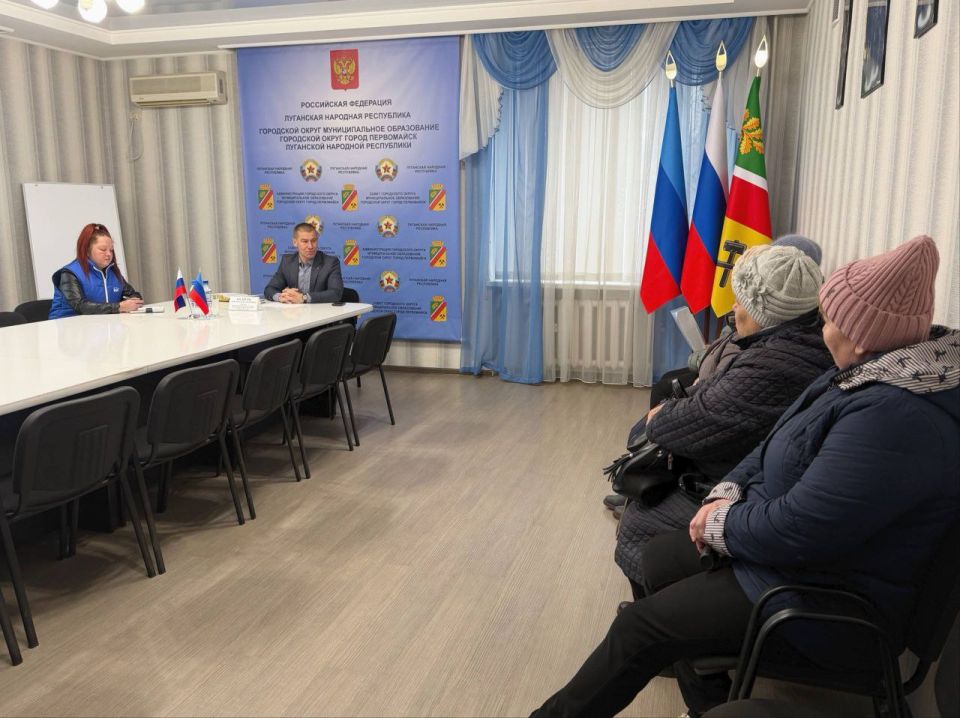 Сергей Колягин: В рамках Декады приемов граждан, приуроченной к 24-летию Всероссийской политической партии «Единая Россия», сегодня провел личный прием граждан, в ходе которого встретился с коллективом жильцов... Сергей Колягин: В рамках Декады приемов граждан, приуроченной к 24-летию Всероссийской политической партии «Единая Россия», сегодня провел личный прием граждан, в ходе которого встретился с коллективом жильцов...