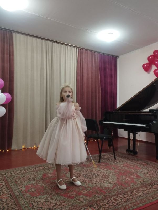 Праздник "Посвящение в музыканты" в Детской школе искусств № 2 г. Ровеньки Праздник "Посвящение в музыканты" в Детской школе искусств № 2 г. Ровеньки