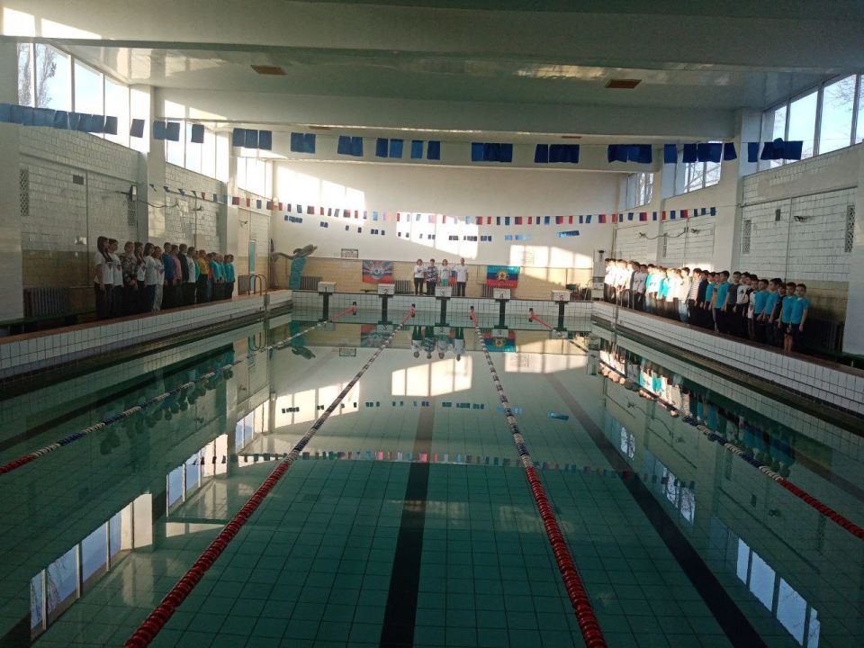 В Краснолучском плавательном бассейне 29 ноября прошли соревнования по плаванию Краснолучской детско-юношеской спортивной школы № 2 В Краснолучском плавательном бассейне 29 ноября прошли соревнования по плаванию Краснолучской детско-юношеской спортивной школы № 2