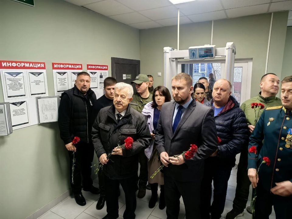 Виктор Водолацкий: Сегодня принял участие в торжественной церемонии присвоения филиалу Центра «ВОИН» в ЛНР имени Героя Российской Федерации Владимира Николаевича Никишина Виктор Водолацкий: Сегодня принял участие в торжественной церемонии присвоения филиалу Центра «ВОИН» в ЛНР имени Героя Российской Федерации Владимира Николаевича Никишина