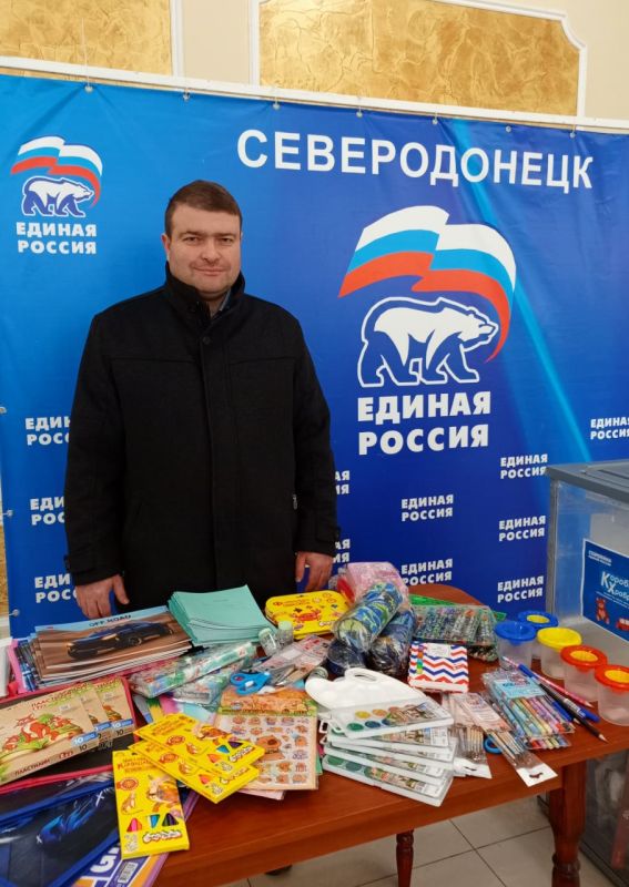 "Коробка храбрости": активисты, студенты и администрация дарят радость маленьким пациентам "Коробка храбрости": активисты, студенты и администрация дарят радость маленьким пациентам