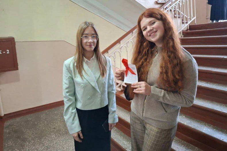 Свердловчане присоединились к тематической акции «СПИД: что мы знаем о тебе» Свердловчане присоединились к тематической акции «СПИД: что мы знаем о тебе»