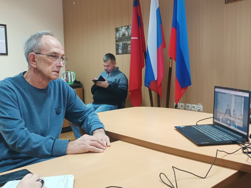 Депутат Госдумы Алексей Волоцков ответил на вопросы жителей Станицы Луганской Депутат Госдумы Алексей Волоцков ответил на вопросы жителей Станицы Луганской