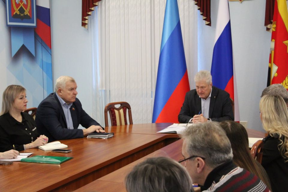 Сергей Козенко: Провел расширенное аппаратное совещание с руководителями структурных подразделений Администрации, начальниками отделов и управлений по жизнеобеспечению населенных пунктов округа Сергей Козенко: Провел расширенное аппаратное совещание с руководителями структурных подразделений Администрации, начальниками отделов и управлений по жизнеобеспечению населенных пунктов округа