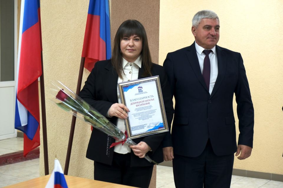 Сегодня в Беловодском муниципальном округе прошло очередное аппаратное совещание, на котором обсудили текущие вопросы развития муниципалитета и подвели итоги работы за прошедшую неделю Сегодня в Беловодском муниципальном округе прошло очередное аппаратное совещание, на котором обсудили текущие вопросы развития муниципалитета и подвели итоги работы за прошедшую неделю