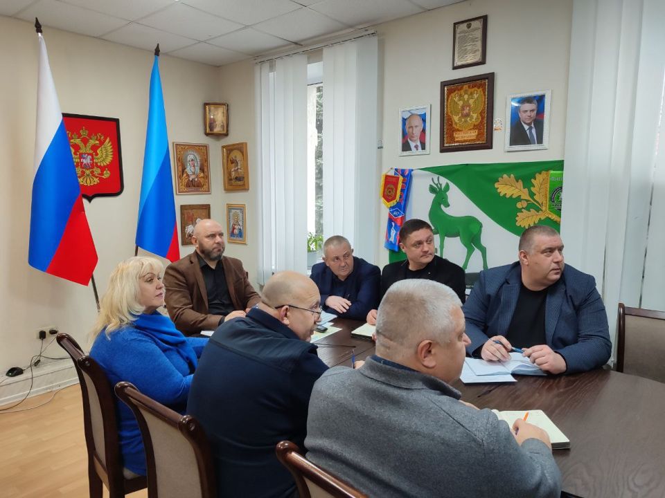 Вячеслав Третьяков: Принял участие, совместно с администрацией муниципального округа, в прямой трансляции с Главой ЛНР Леонидом Ивановичем Пасечником Вячеслав Третьяков: Принял участие, совместно с администрацией муниципального округа, в прямой трансляции с Главой ЛНР Леонидом Ивановичем Пасечником