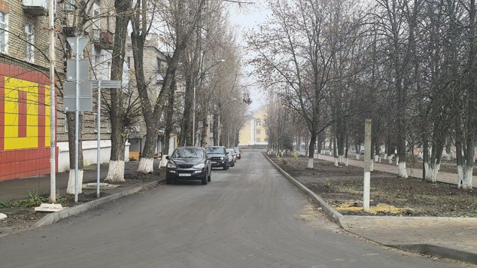 Тюменские строители завершили капитальный ремонт дороги по улице Ленина в городе Молодогвардейске Тюменские строители завершили капитальный ремонт дороги по улице Ленина в городе Молодогвардейске