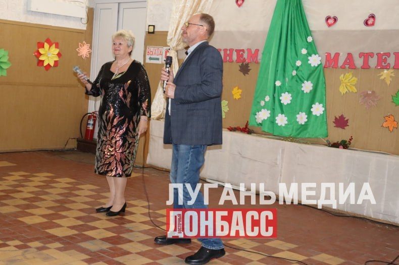 «Земский работник культуры» приехала из Кубани в Новоборовицы «Земский работник культуры» приехала из Кубани в Новоборовицы