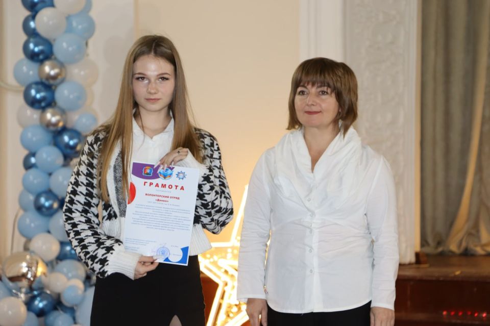 В Стаханове отметили День добровольца В Стаханове отметили День добровольца