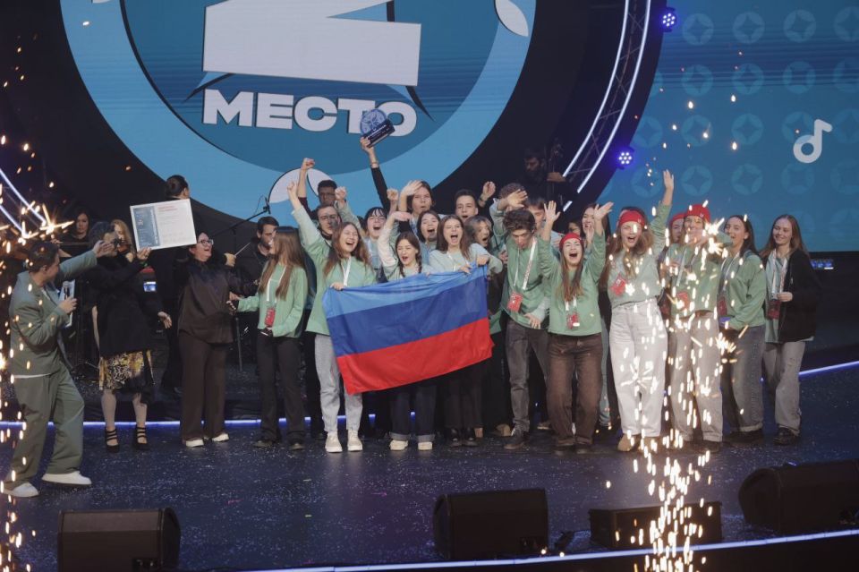 Ребята из ЛНР вернулись с победами с фестиваля Российской студенческой весны Ребята из ЛНР вернулись с победами с фестиваля Российской студенческой весны