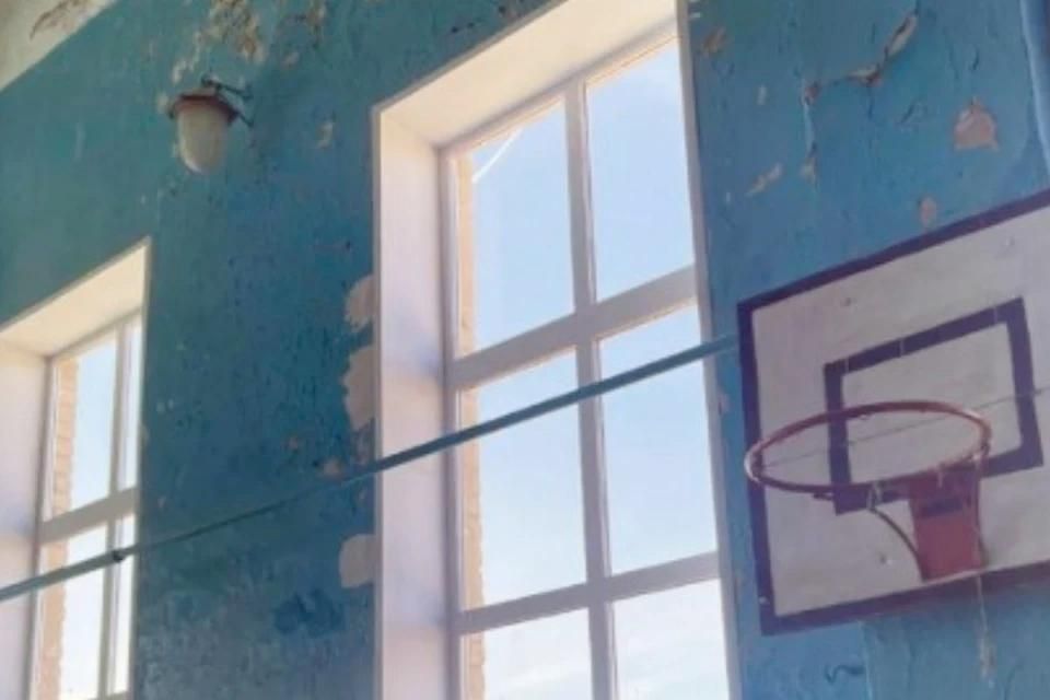 Регион-шеф отремонтирует спортзал в Краснолучском колледже