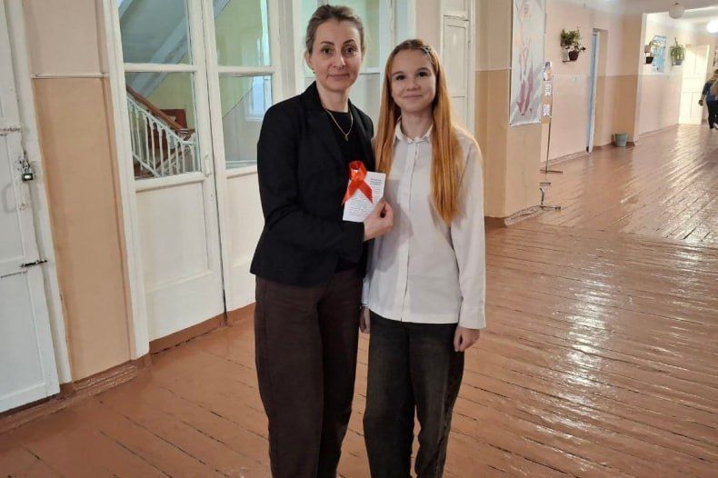 Свердловчане присоединились к тематической акции «СПИД: что мы знаем о тебе» Свердловчане присоединились к тематической акции «СПИД: что мы знаем о тебе»