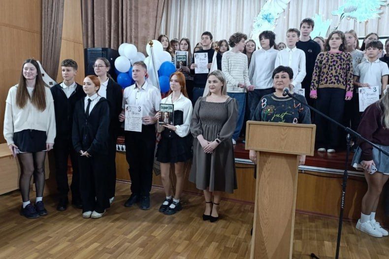 Слово – это целый мир. В клубе интеллектуальных игр «Эрудит» прошла муниципальная интеллектуальная игра «Знатокиада – 2025» Слово – это целый мир. В клубе интеллектуальных игр «Эрудит» прошла муниципальная интеллектуальная игра «Знатокиада – 2025»