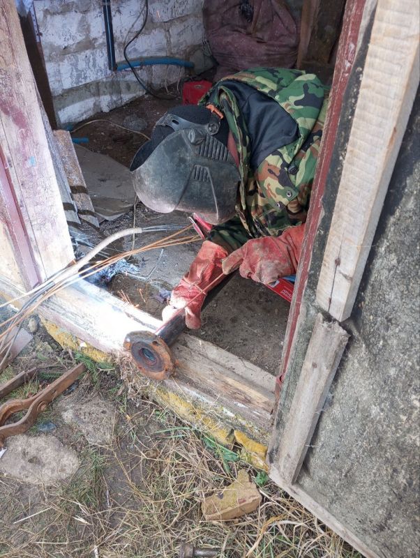 ЕЖЕДНЕВНЫЕ ХЛОПОТЫ КОММУНАЛЬНЫХ СЛУЖБ ЕЖЕДНЕВНЫЕ ХЛОПОТЫ КОММУНАЛЬНЫХ СЛУЖБ