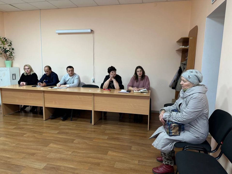 Сегодня по поручению Главы городского округа город Ровеньки первый заместитель Татьяна Хрипачёва провёла личный приём граждан Сегодня по поручению Главы городского округа город Ровеньки первый заместитель Татьяна Хрипачёва провёла личный приём граждан