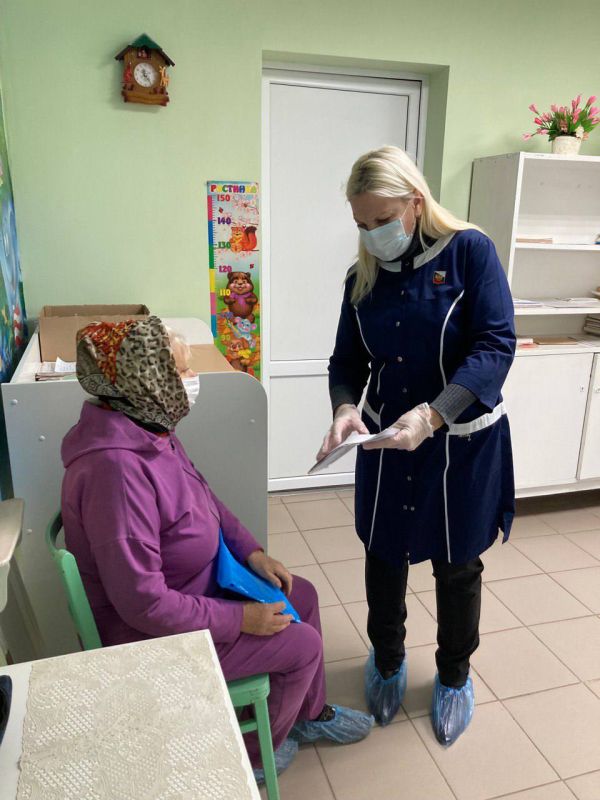 Специалист Славяносербской ЦРБ провел выездной прием жителей в ФАП «Славяносербский» Специалист Славяносербской ЦРБ провел выездной прием жителей в ФАП «Славяносербский»