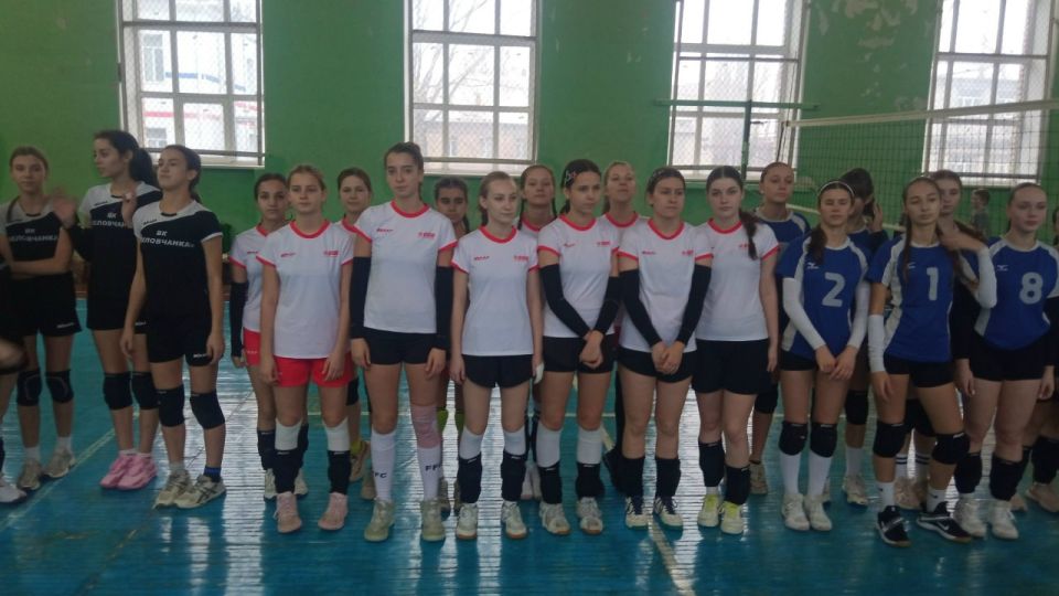 Команда Лутугинской спортивной школы забрала золото на Республиканском турнире по волейболу Команда Лутугинской спортивной школы забрала золото на Республиканском турнире по волейболу
