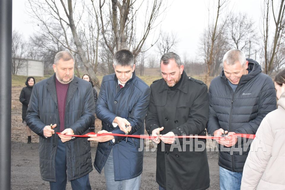 В Лутугино в рамках федерального проекта «Развитие физической культуры и массового спорта» состоялось торжественное открытие физкультурно-оздоровительного комплекса открытого типа (ФОКОТ)