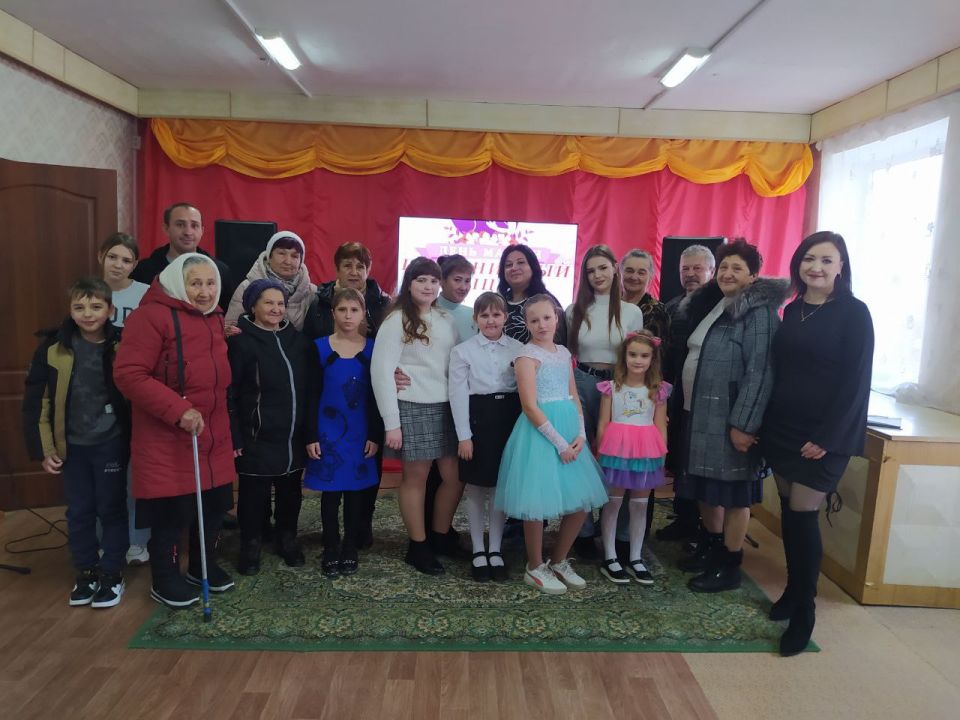Фотофакт: В структурных подразделениях МБУ «Краснодонский ГДК им. «Молодой гвардии» прошли праздничные акции в честь Дня матери Фотофакт: В структурных подразделениях МБУ «Краснодонский ГДК им. «Молодой гвардии» прошли праздничные акции в честь Дня матери
