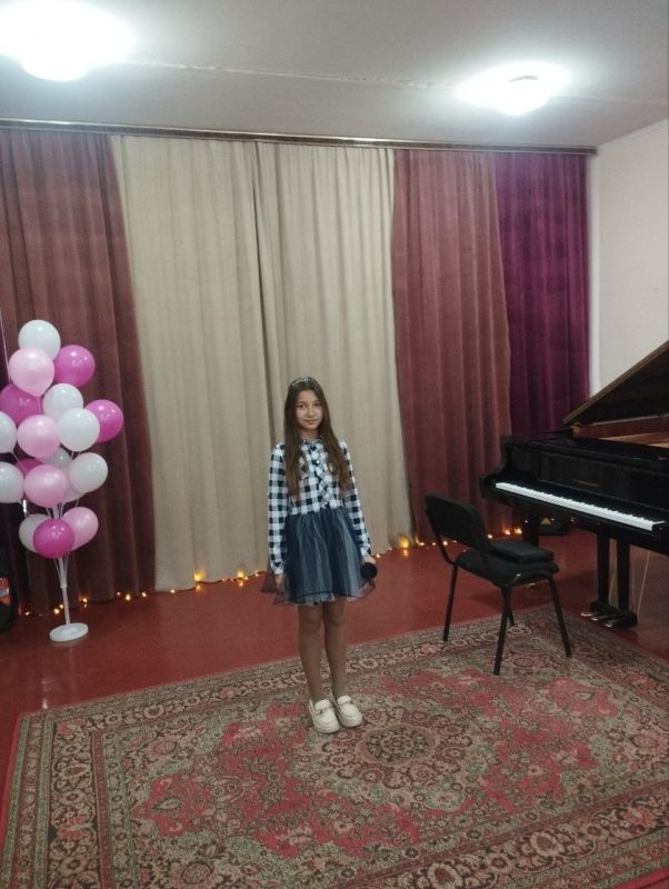 Праздник "Посвящение в музыканты" в Детской школе искусств № 2 г. Ровеньки Праздник "Посвящение в музыканты" в Детской школе искусств № 2 г. Ровеньки