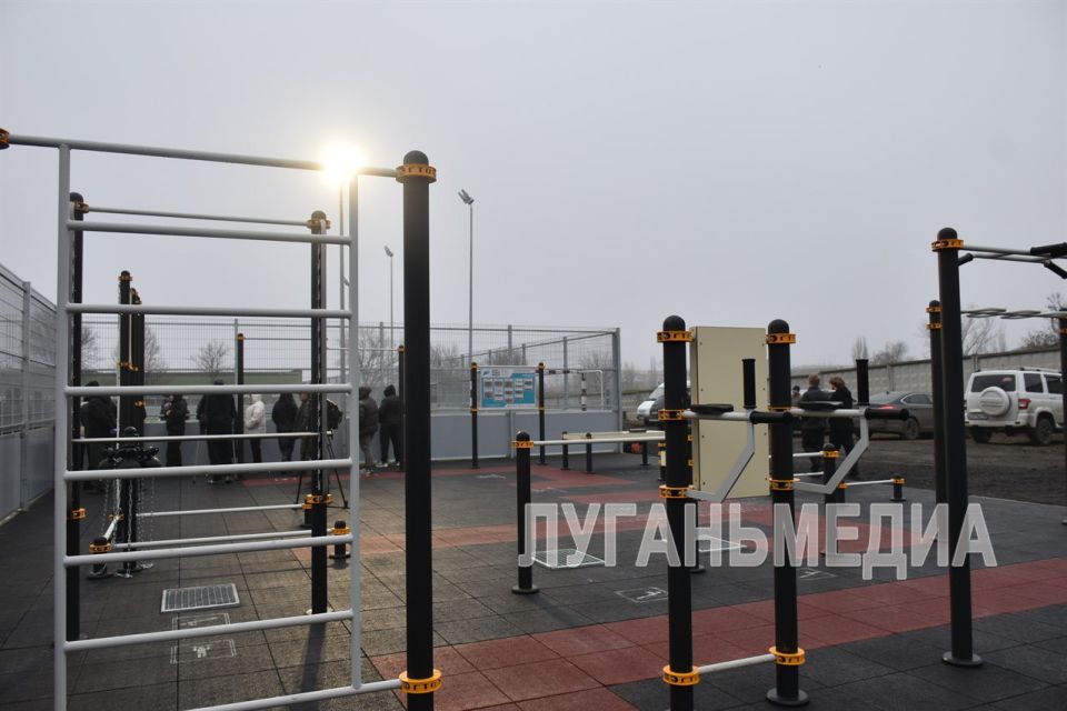 В Лутугино в рамках федерального проекта «Развитие физической культуры и массового спорта» состоялось торжественное открытие физкультурно-оздоровительного комплекса открытого типа (ФОКОТ) В Лутугино в рамках федерального проекта «Развитие физической культуры и массового спорта» состоялось торжественное открытие физкультурно-оздоровительного комплекса открытого типа (ФОКОТ)