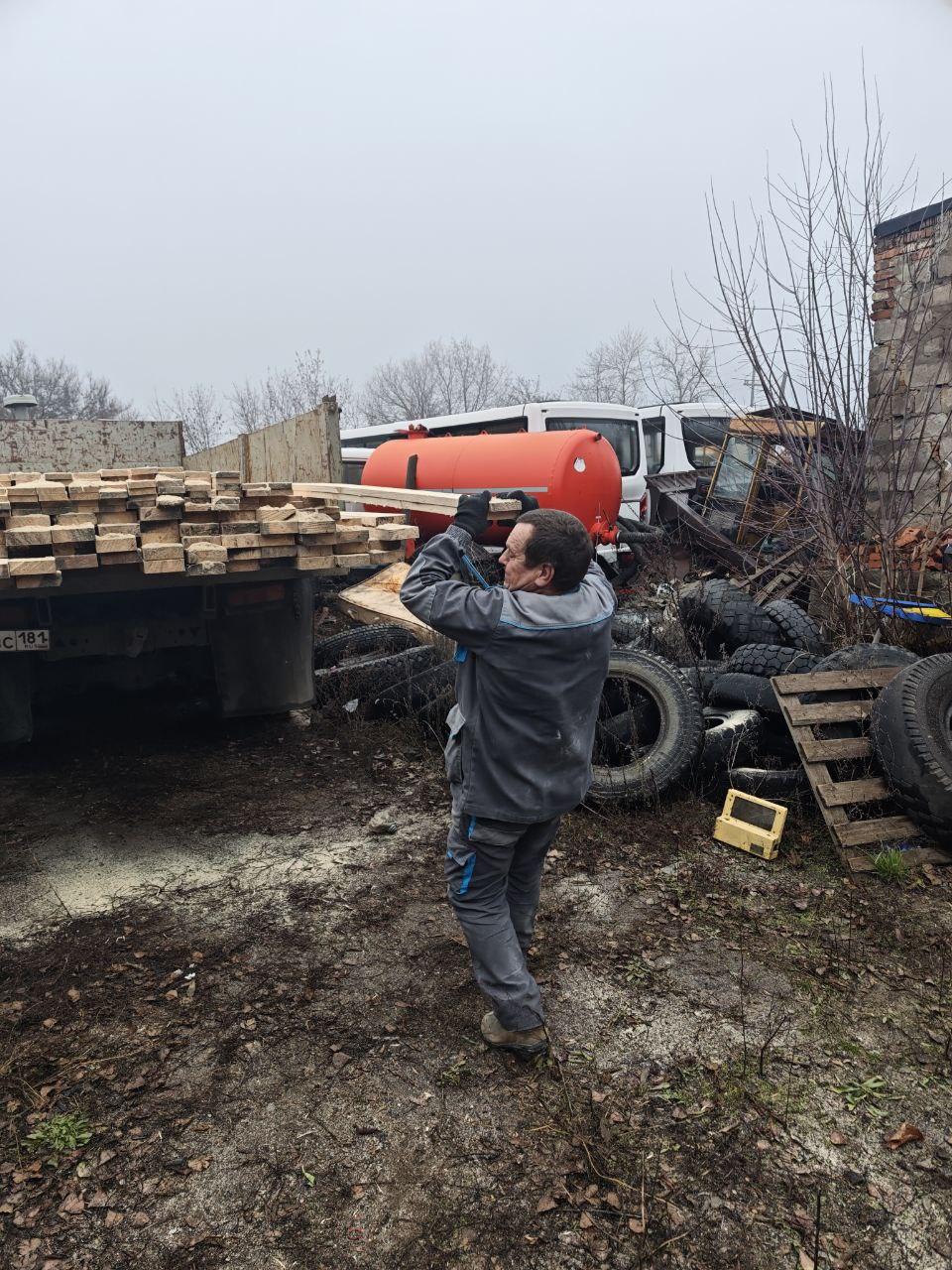 Партия стройматериалов от региона-шефа прибыла в Перевальск Партия стройматериалов от региона-шефа прибыла в Перевальск