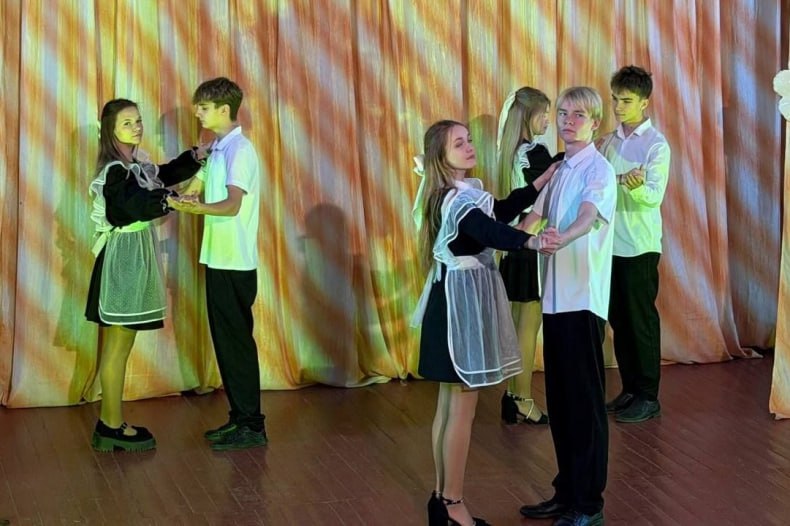 На базе Свердловской СШ №8 провели муниципальное совещание руководителей образовательных организаций На базе Свердловской СШ №8 провели муниципальное совещание руководителей образовательных организаций