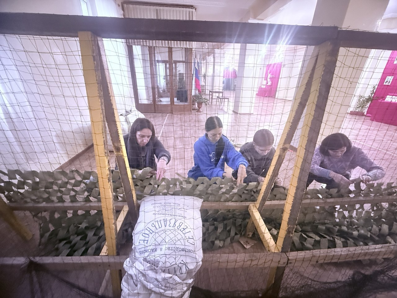 Кировские единороссы отмечают день рождения партии добрыми делами Кировские единороссы отмечают день рождения партии добрыми делами