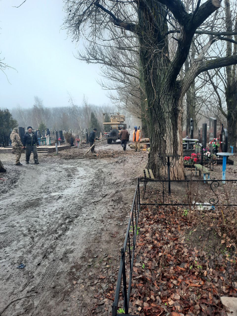 Андрей Рубанцов: В рамках плановых сезонных работ по благоустройству городского округа, особое внимание всегда уделяется территории кладбищ Андрей Рубанцов: В рамках плановых сезонных работ по благоустройству городского округа, особое внимание всегда уделяется территории кладбищ