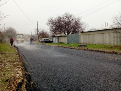 В Луганске продолжается восстановление дорог