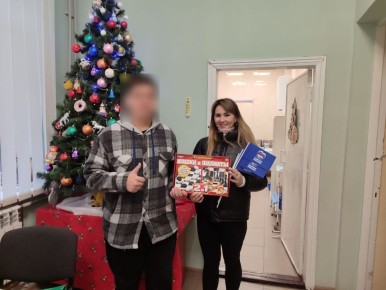 Передача подарков для детей в рамках акции «Коробка храбрости»