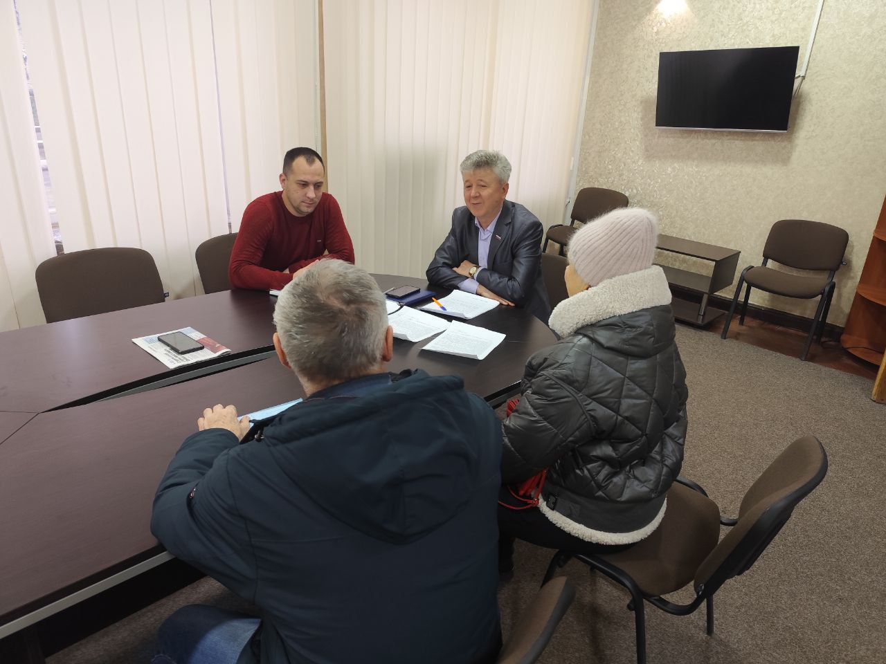 В Марковке проходит декада приемов граждан, посвященных Дню рождения партии В Марковке проходит декада приемов граждан, посвященных Дню рождения партии