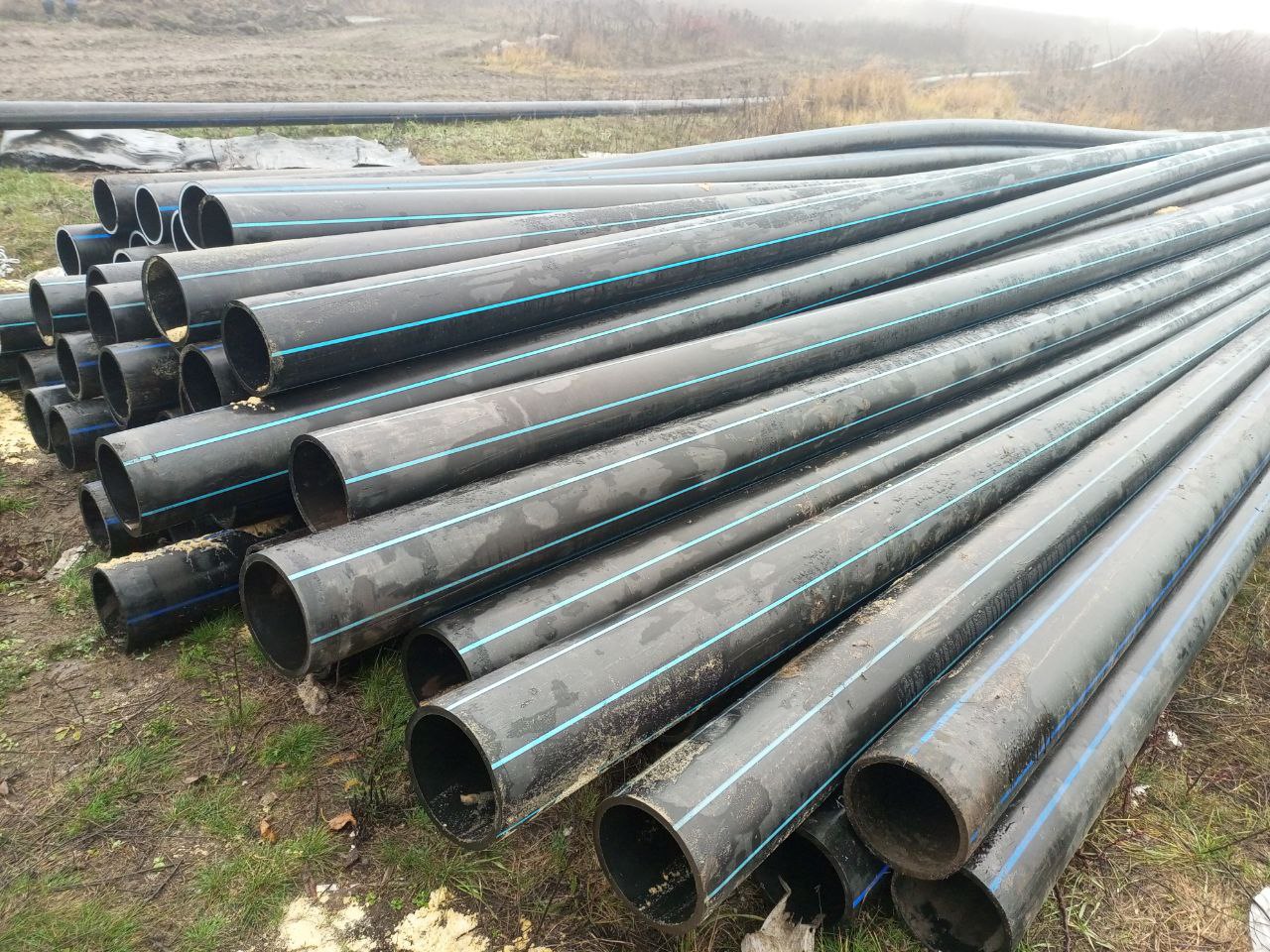 Специалисты Алчевского управления ГУП ЛНР «Лугансквода» ведут работы по замене аварийного участка водоснабжения на подводящем трубопроводе к поселкам им. Горького и Административный Специалисты Алчевского управления ГУП ЛНР «Лугансквода» ведут работы по замене аварийного участка водоснабжения на подводящем трубопроводе к поселкам им. Горького и Административный