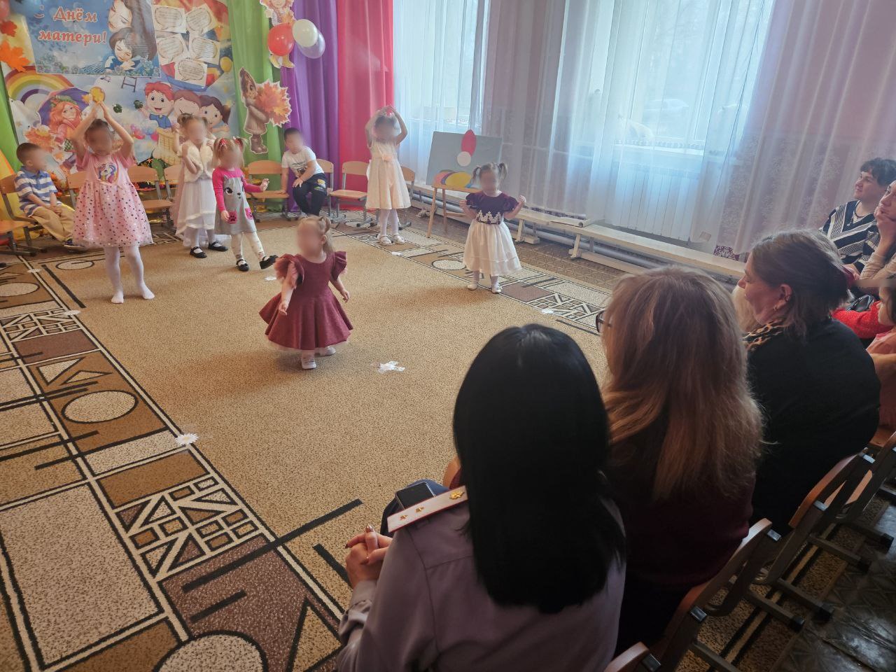 Комплексом мероприятий отметили в УФСИН России по Луганской Народной Республике День матери Комплексом мероприятий отметили в УФСИН России по Луганской Народной Республике День матери