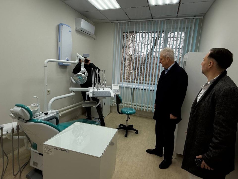 Сергей Козенко: Посетил Краснодонскую городскую стоматологию, где осмотрел помещения после ремонта Сергей Козенко: Посетил Краснодонскую городскую стоматологию, где осмотрел помещения после ремонта