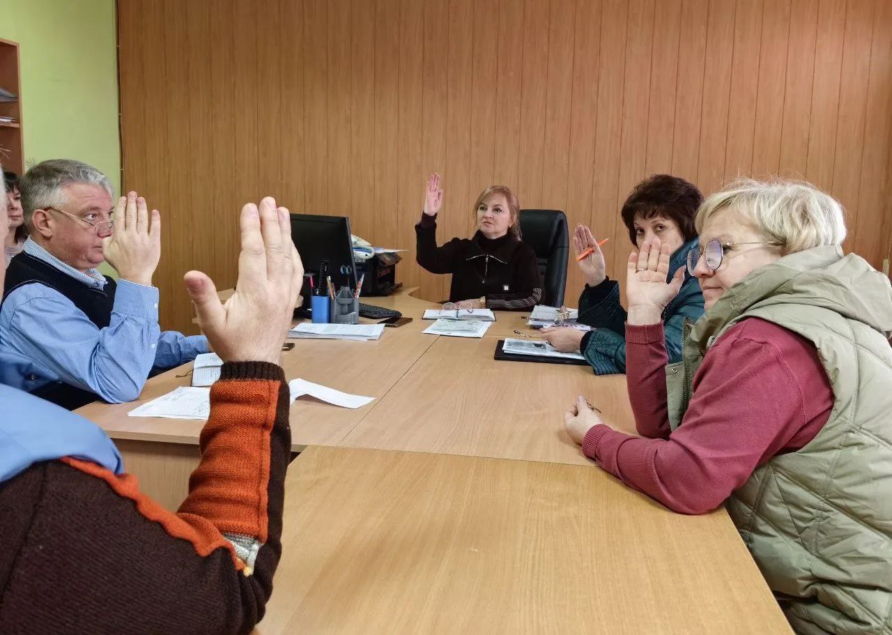 Под председательством Марины Фомичевой состоялась заседание комиссии по рассмотрению вопросов пребывания граждан в пункте временного размещения населения, эвакуируемого из зон чрезвычайных ситуаций, утратившего жилье в ходе... Под председательством Марины Фомичевой состоялась заседание комиссии по рассмотрению вопросов пребывания граждан в пункте временного размещения населения, эвакуируемого из зон чрезвычайных ситуаций, утратившего жилье в ходе...