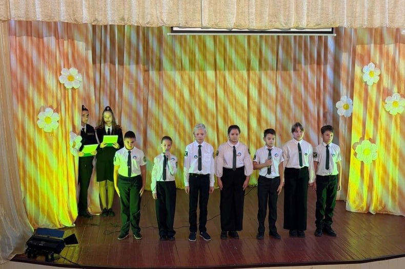 На базе Свердловской СШ №8 провели муниципальное совещание руководителей образовательных организаций На базе Свердловской СШ №8 провели муниципальное совещание руководителей образовательных организаций