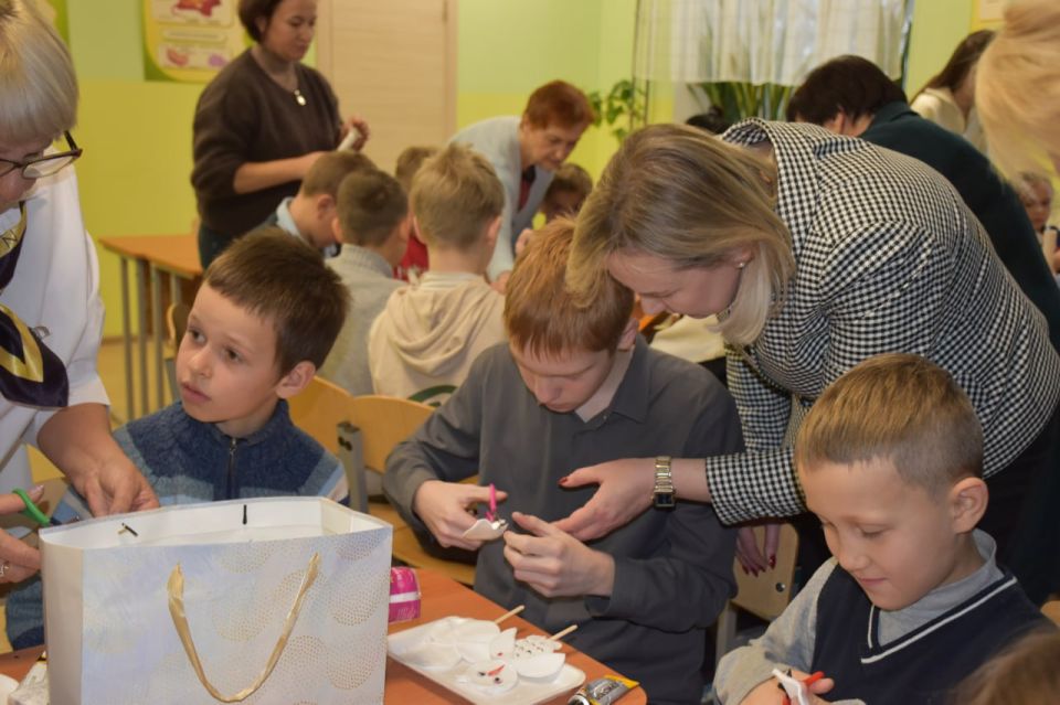 В Брянковском УВК № 10 под эгидой партии «Единая Россия» прошло мероприятие, приуроченное к Международному дню людей с ограниченными возможностями здоровья, который отмечается 3 декабря В Брянковском УВК № 10 под эгидой партии «Единая Россия» прошло мероприятие, приуроченное к Международному дню людей с ограниченными возможностями здоровья, который отмечается 3 декабря
