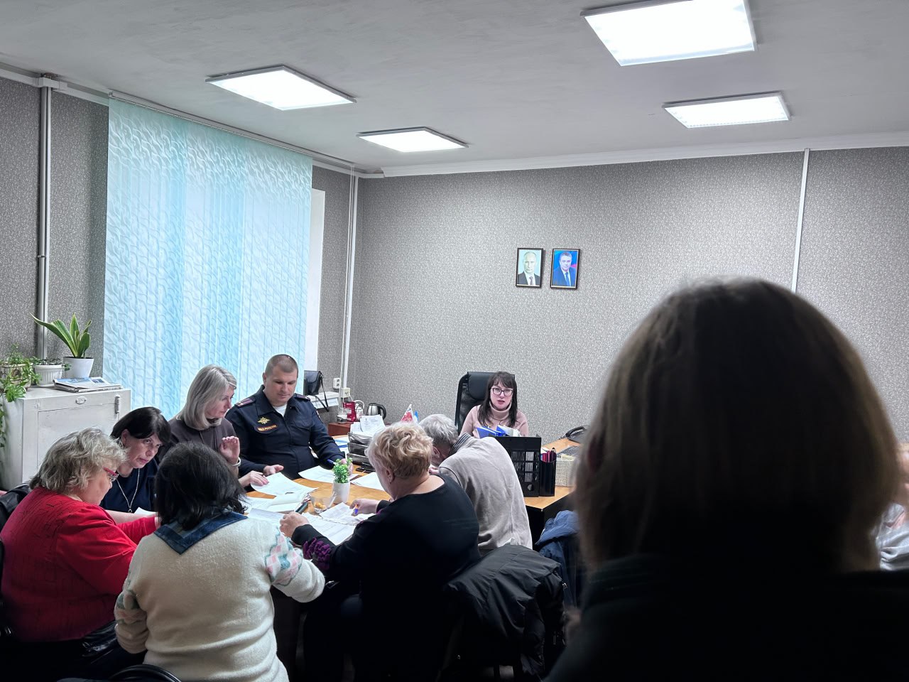 02 декабря 2025 в Администрации Краснолучского городского округа прошло заседание комиссии по делам несовершеннолетних и защите их прав 02 декабря 2025 в Администрации Краснолучского городского округа прошло заседание комиссии по делам несовершеннолетних и защите их прав